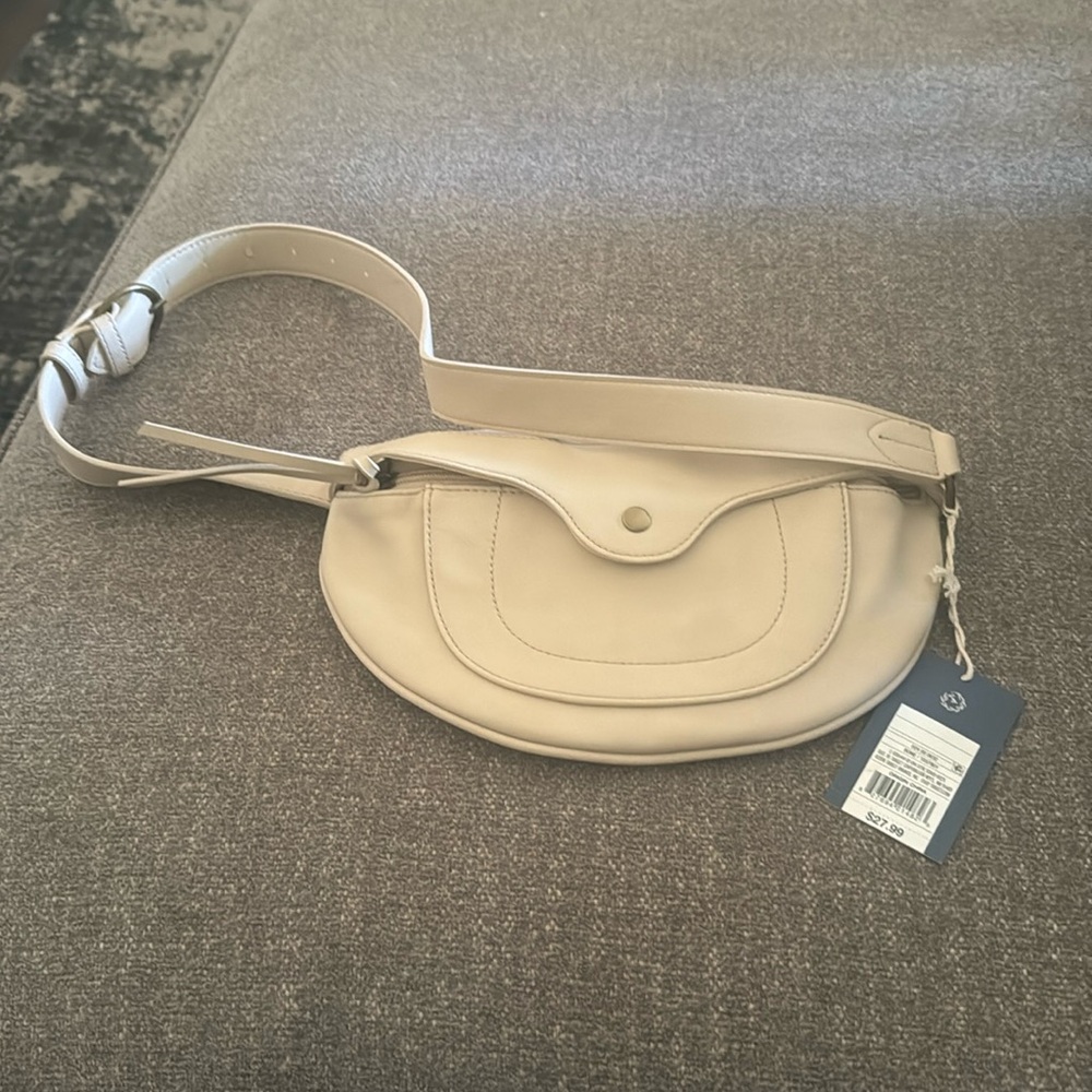 NWT!!! Universal Thread Cream Leather Belt Bag